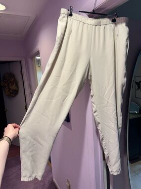 Eileen Fisher Size L Soft Cream Elastic-Waist Silk Pull-On Pants